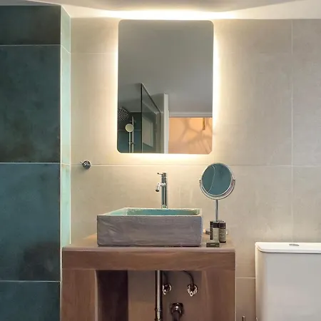 Phaedrus Living Kallithea Heights Apartamento
